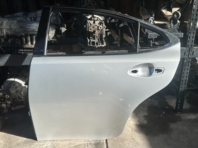 2013-2018 LEXUS ES300H ES350 REAR LEFT DRIVER SIDE DOOR SHELL (1J4) SILVER OEM