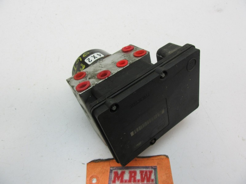 ABS PUMP ANTI LOCK BRAKE PUMP CONTROLLER ANTI SKID CONTROL 4X2 2WD 05 06 TRIBUTE