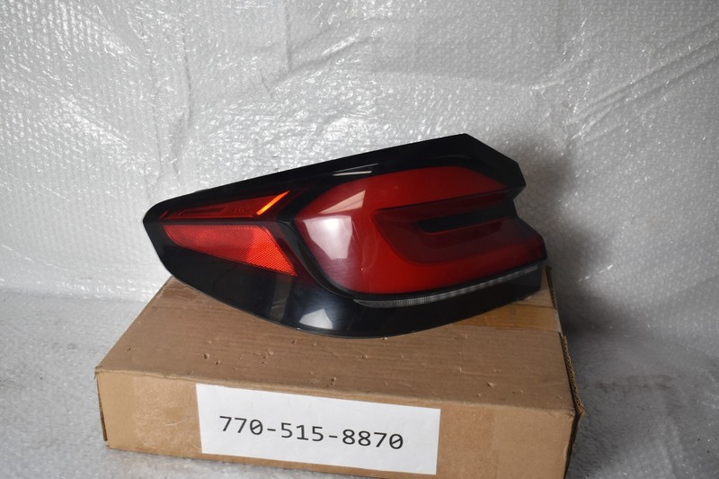 BMW M5 BASE LEFT SIDE TAIL LIGHT 2021-2023 OEM 63-21-8-493-813