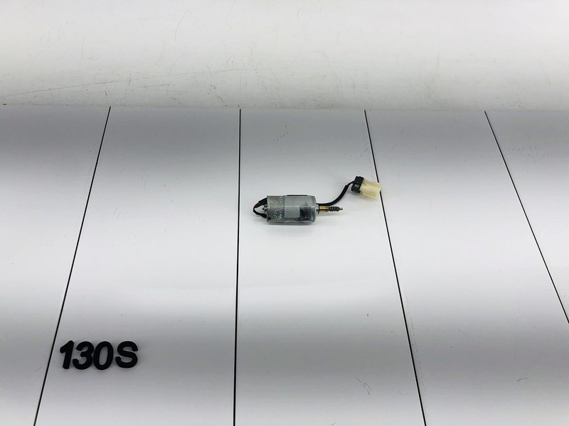 09-14 HYUNDAI GENESIS REAR WINDSCREEN POWER SUNSHADE CURTAIN MOTOR OEM