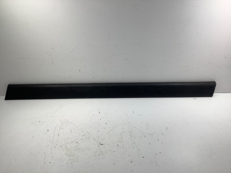 02-06 Honda CR-V BOTTOM DOOR PROTECTOR MOLDING RIGHT FRONT 75312-S9A-003 OEM