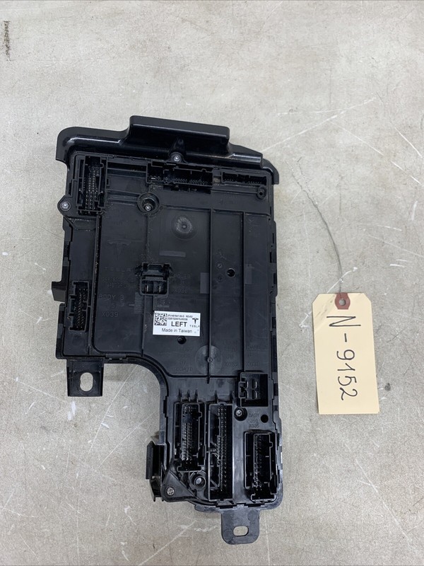 ⚡️Tesla Model Y Left VCLEFT LV Controller 1497847-00-D 1497851-00-C 9152 B93