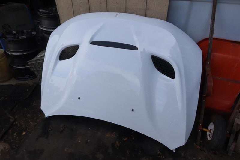 2018-2026 Dodge Durango SRT RT OEM Hood w/ Hood Scoops White 68309501