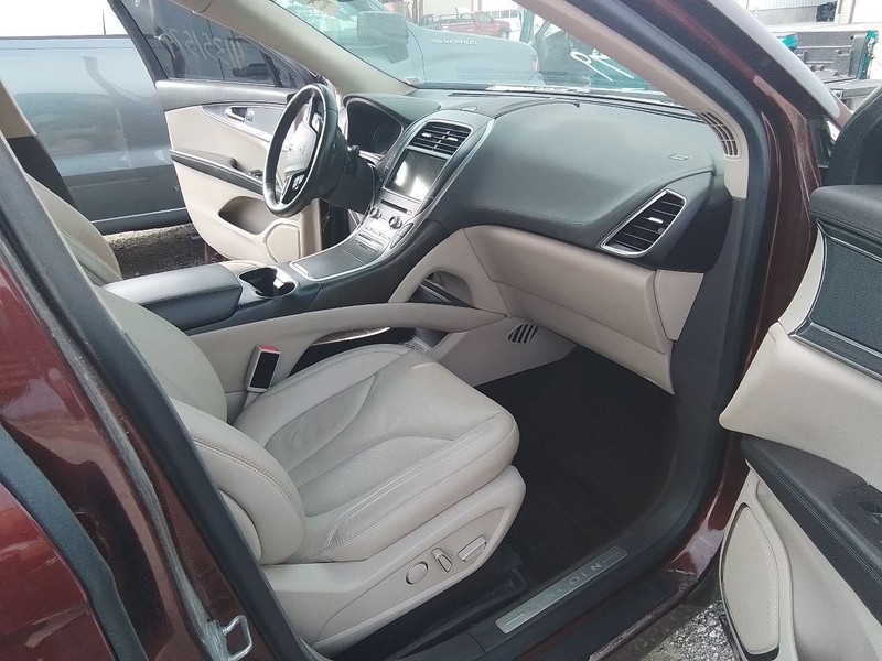 2016-2018 Lincoln MKX Passenger Front Right Lower Knee Air Bag