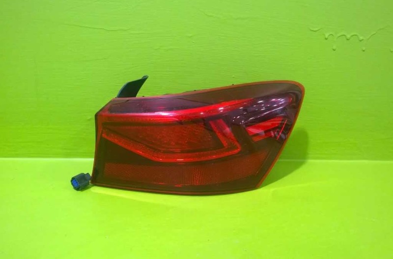 19 20 21 FORTE PASSENGER RIGHT LED QUARTER TAILLIGHT LAMP OEM 3919-74