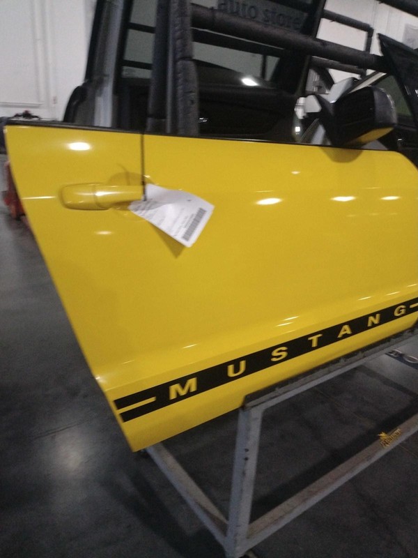 2005 Ford Mustang Right Door Yellow Convertible OEM 538279 138K Miles