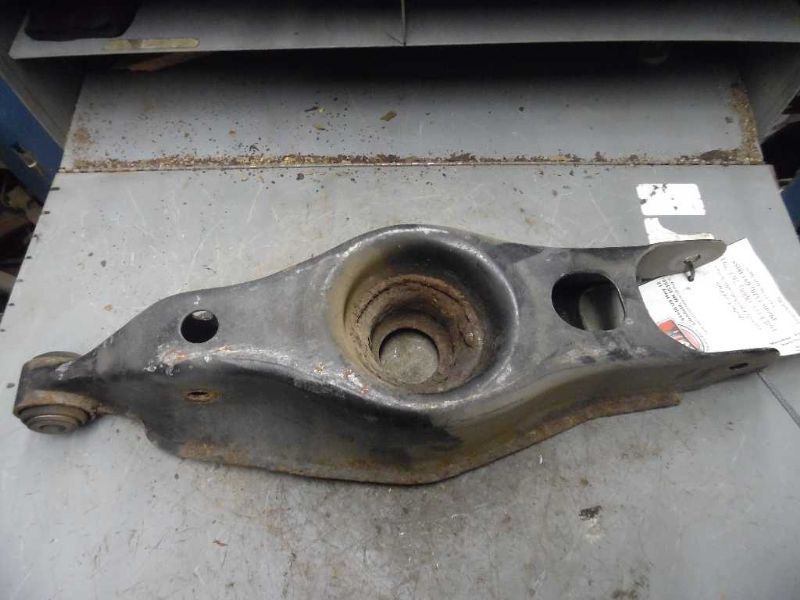 05 06 07 08 09 10 11 12 13 CHRYSLER 300 LOWER CONTROL ARM RE CENTER SPRING PERCH