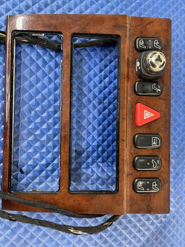 1996-1998 Mercedes Benz W210 E430 Radio Dash Bezel Tested Wood Grain