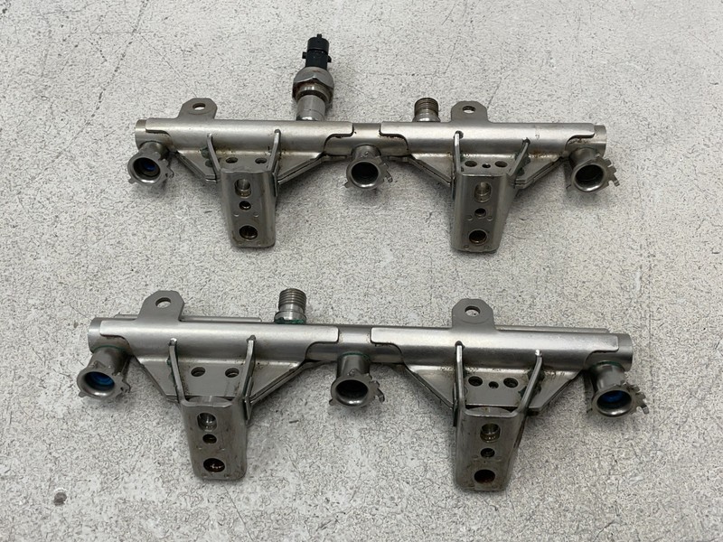 2006-2011 Porsche 911 Left Right Fuel Distribution Injection Rail Set 1471 OEM