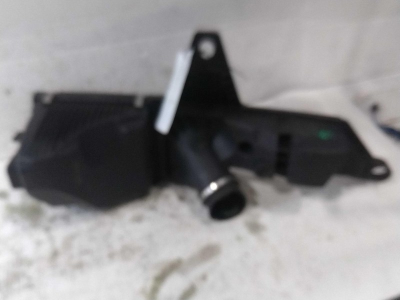 2015 BMW 320i Air Cleaner Assembly OEM 13718602387 Used 136K Miles Black
