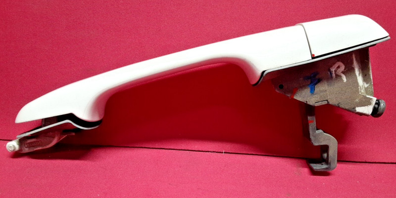 1998 1999 Volvo S70 V70 FRONT RIGHT PASSENGER Door Handle - 189 Polar White