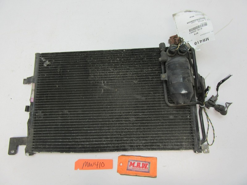 AC CONDENSER A/C CONDENSOR USED CAR PART AIR 4634937 for 94 95 96 97 98 SAAB 900