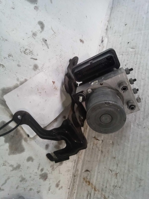 Used ABS Pump and Motor Assembly fits: 2017 Jaguar Xe assembly w/adaptive cruise