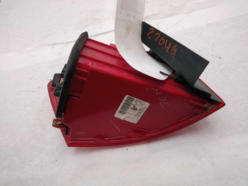 2012 Volkswagen Jetta Right Tail Light Assembly Silver OEM Used 443457