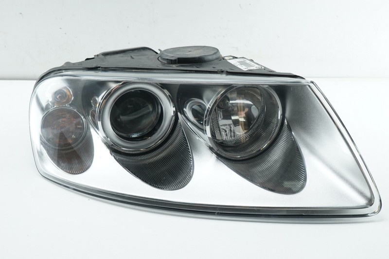 VOLKSWAGEN TOUAREG Right RH Headlight Headlamp Halogen OEM 2004 - 2007 *