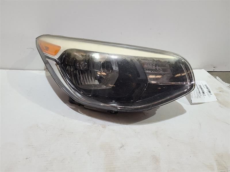Passenger Headlight Model Halogen With LED Accents Fits 14-16 SOUL 568200