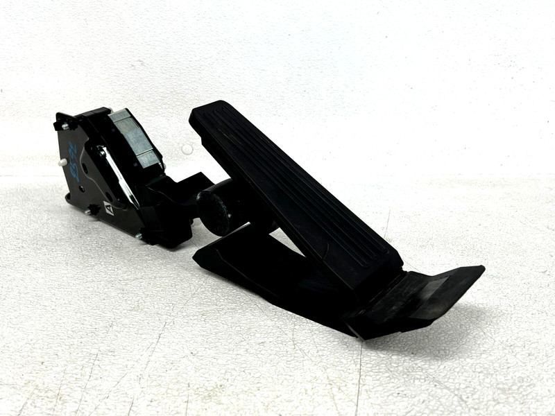 ⭐2014-2020 INFINITI Q50 GAS ACCELERATOR PEDAL THROTTLE TRAVEL SENSOR OEM LOT2592