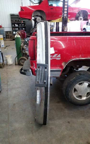 Front Bumper Chrome With Impact Strip Fits 88-00 CHEVROLET 2500 PICKUP 228214