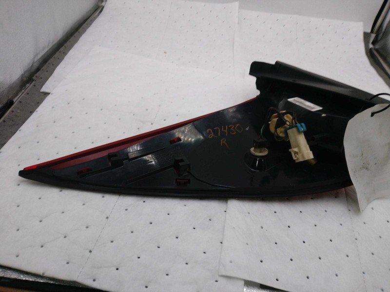 Used Right Tail Light Assembly fits: 2007 Buick Rendezvous quarter panel mounted