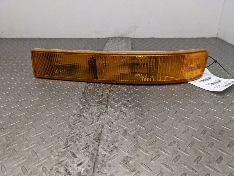 Driver Corner/Park Light Below Headlamps Fits 03-25 EXPRESS 2500 VAN 1192363