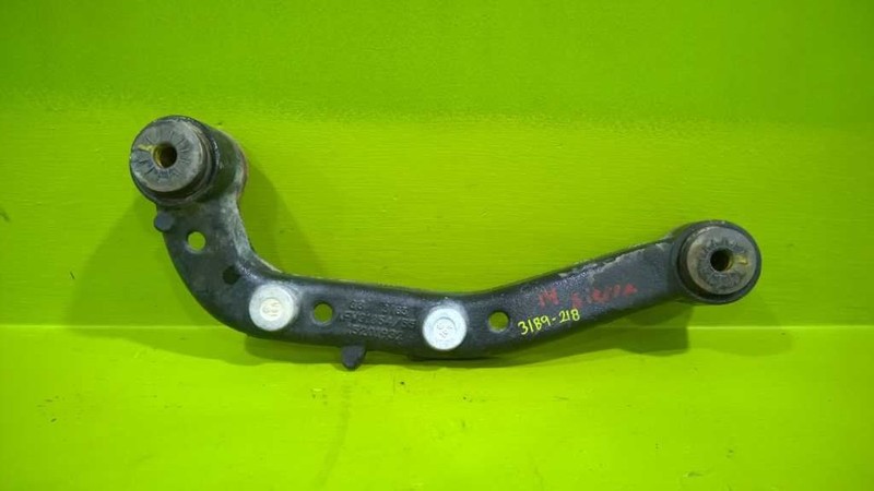 07 08 09 10 11 12 13 14 SIERRA FRONT RIGHT DIFFERENTIAL CARRIER BRACKET 3189-218