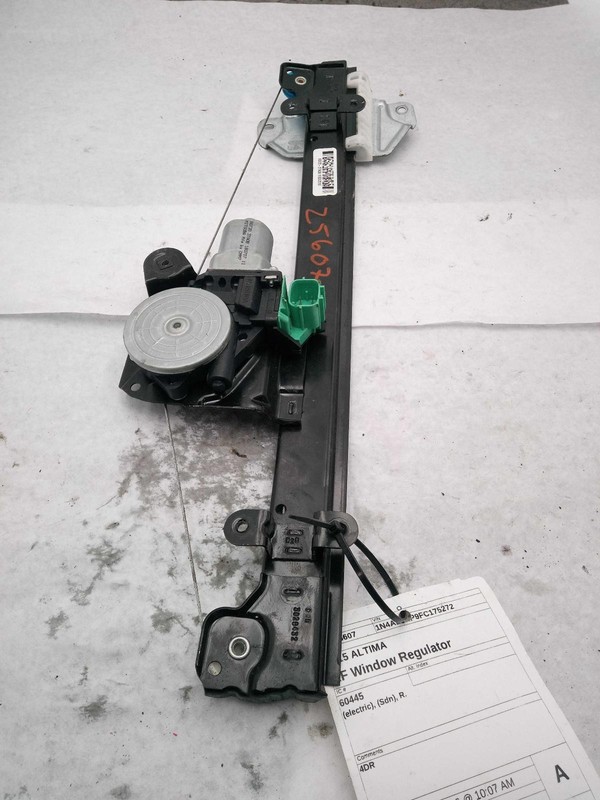 2015 Nissan Altima Right Front Window Regulator OEM Used 421991 Silver 152K