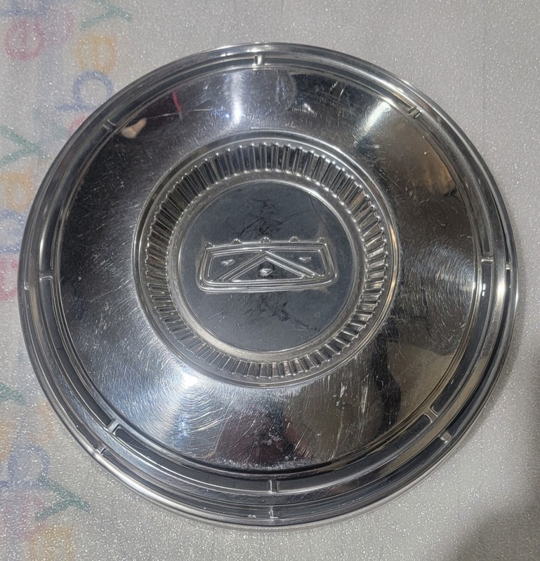65 66 67 68 FORD GALAXIE TRUCKDOG DISH CENTER CAP HUBCAP WHEEL COVER