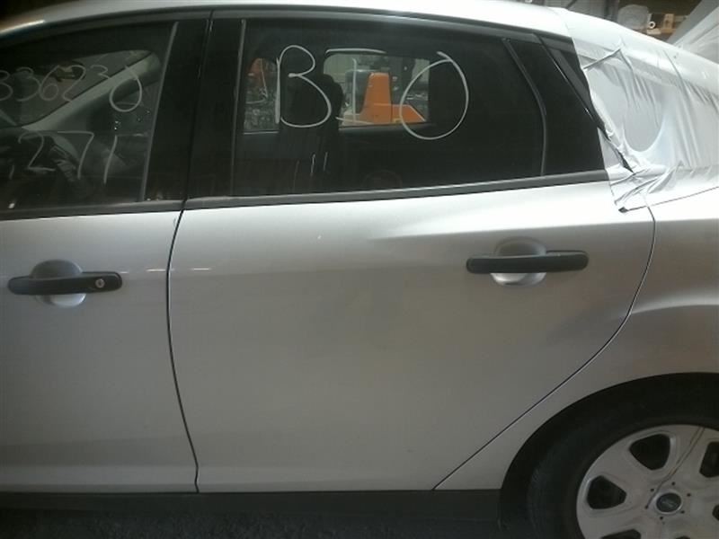 Driver Left Rear Side Door Manual Window Fits 12-18 FOCUS 2219145