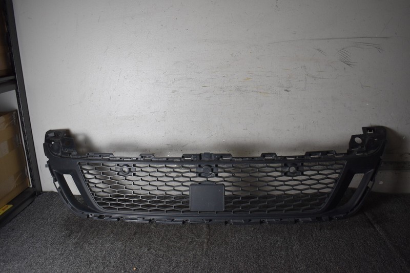 2020-2022 Land Rover Discovery L550 Front grille OEM LK72-17F791-BA