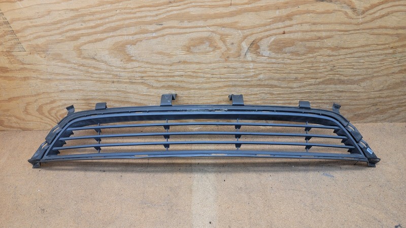 2011 2012 2013 2014 2015 Chevrolet Volt Front Lower Bumper Cover Grille OEM
