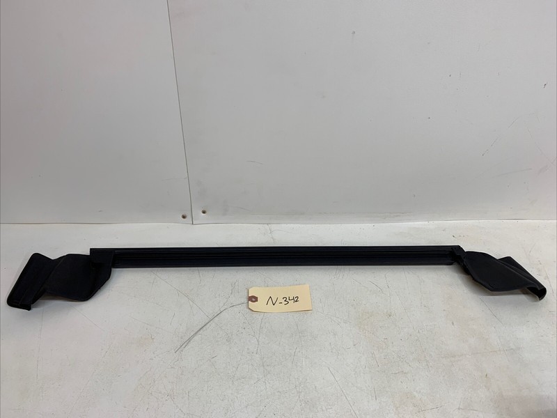 20-23 TESLA Y REAR LEFT DOOR WINDOW INNER BELT WEATHERSTRIP 1500064-00-d 342 U8