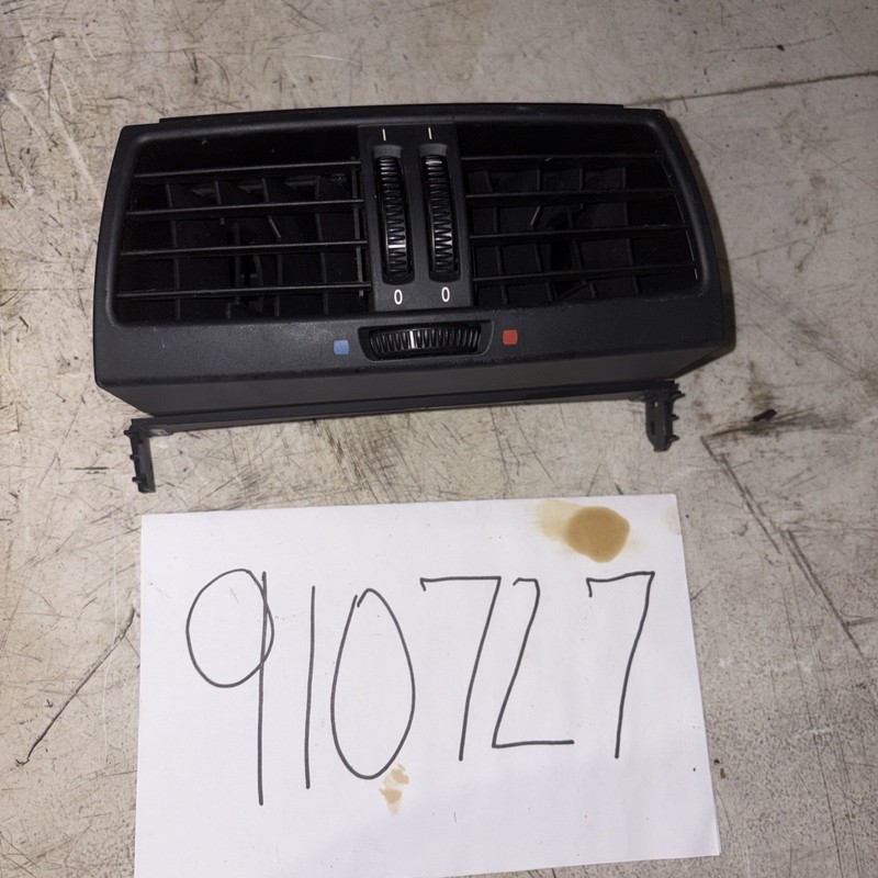2008 BMW X5 Center Dash Air Grille Vent OEM 0117857-02