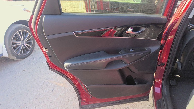 Rear Door Trim Panel KIA SORENTO Left 17 16 18 19 20