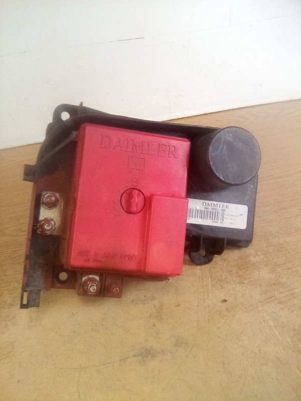Freightliner Cascadia/Daimler A66-01882-000 Battery Cable Access Module