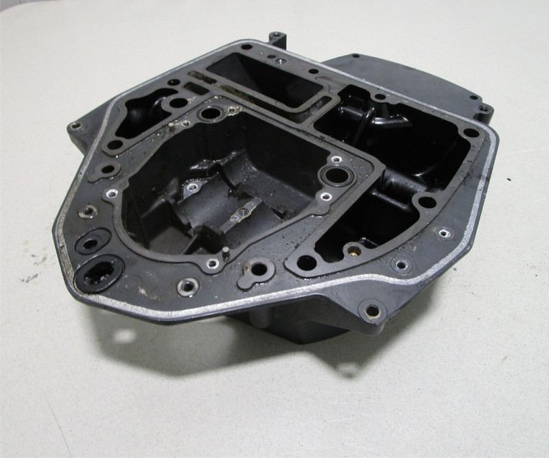 6D8-41137-00-CA Yamaha 75 Hp 4 Stroke Outboard Exhaust Guide Adaptor Plate 2013