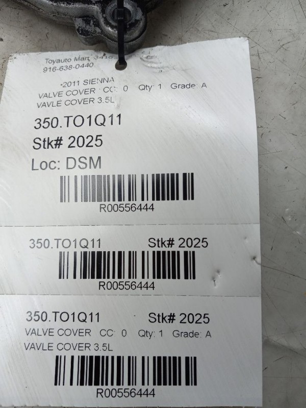 11 TOYOTA SIENNA 3.5L DRIVER LEFT VALVE COVER