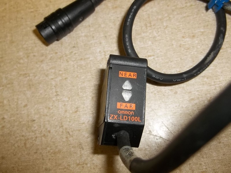 Omron Laser Sensor ZX-LD100L *FREE SHIPPING*