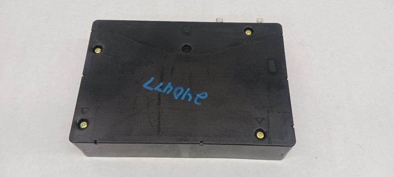 17 CHEVROLET SUBURBAN 1500 Communication telematics module OEM