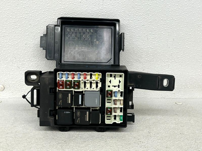 ⭐2017-2020 JAGUAR F-PACE ENGINE BAY RELAY FUSE JUNCTION BOX BLOCK OEM LOT2521