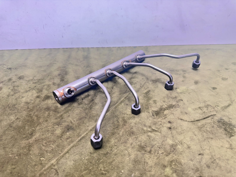 11–19 BMW F10 F30 428i 528i xDrive 2.0L Engine High Pressure Fuel Rail Pipe OEM