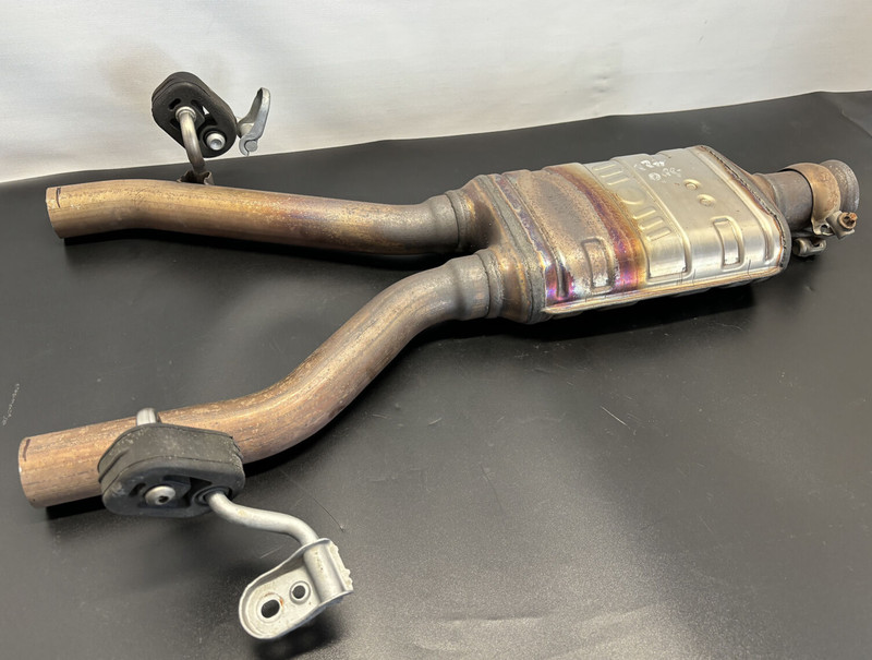 ✅ 2012-2015 Mercedes-Benz SLK250 OEM CENTER EXHAUST MUFFLER SPLITTER RESONATOR