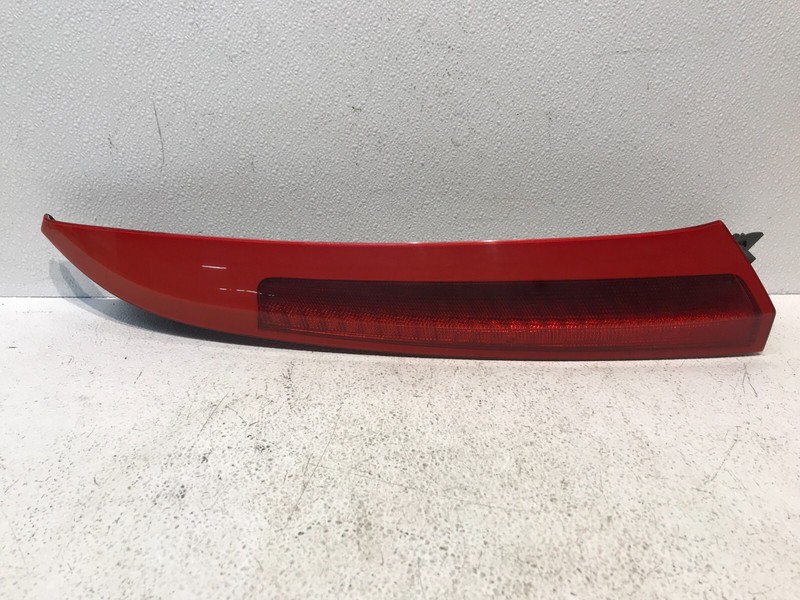 03-06 VOLVO XC90 Right Passenger Tail Light Upper OEM