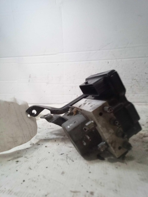 Nissan Altima 2016 ABS Pump Assembly 115K mi. 476609HR0A 6888