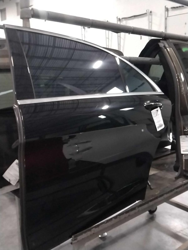 2015 MERCEDES S-CLASS Left Rear Door Black OEM 481798, 141K Miles