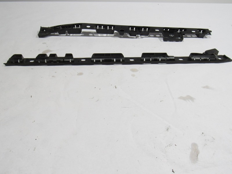 15-18 Porsche Macan 2015 Left Driver Rocker Skirt Bracket Mount Support Set :A