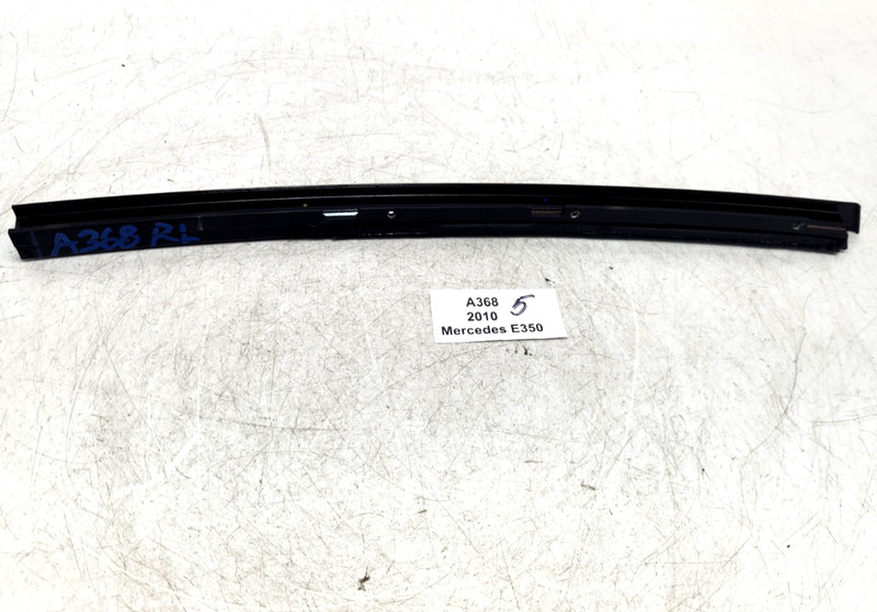 ✅ 2010-2016 OEM Mercedes W212 E350 Rear Left Driver Door Window Divider