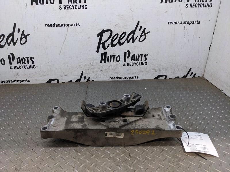 10-15 Camaro SS 6.2 Or 3.6 Transmission Crossmember 92200274 OEM1192975