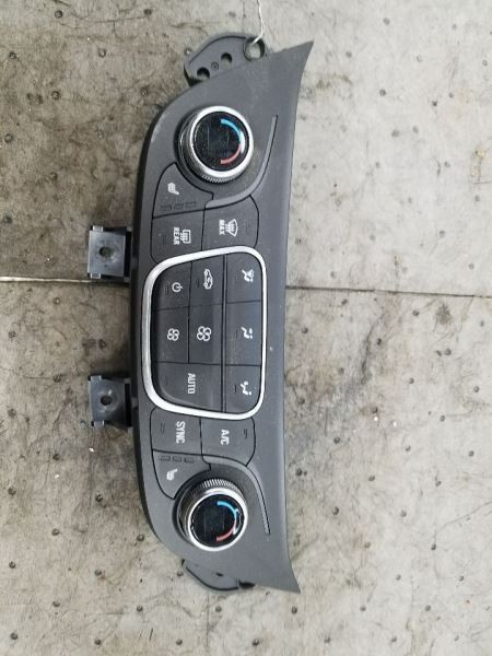 Temperature Control Panel ID 84422506 Fits 18-19 EQUINOX 1027193