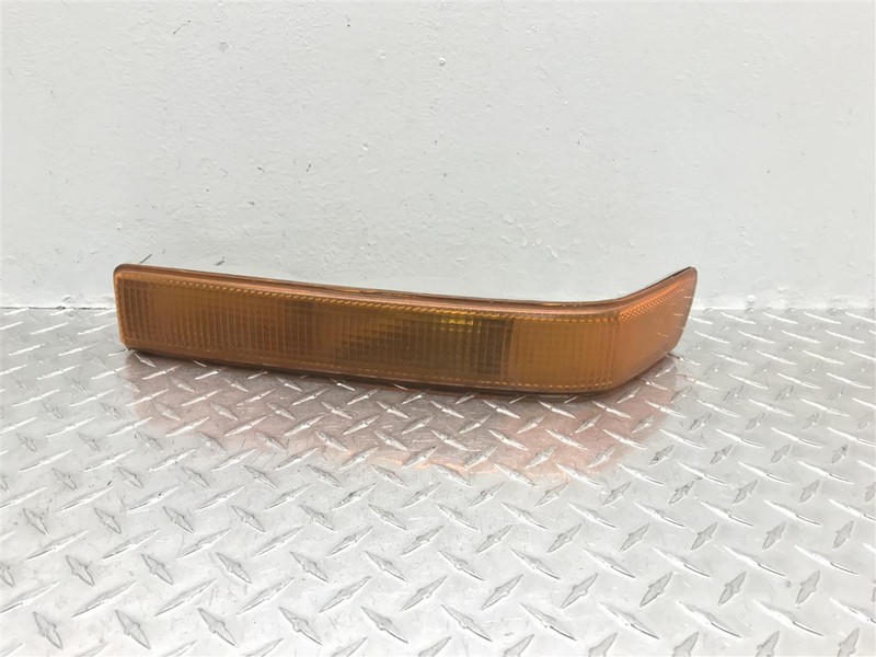 1998-2005 BLAZER S10 JIMMY S15 PASSENGER RIGHT TURN SIGNAL LIGHT OEM 116-03515R
