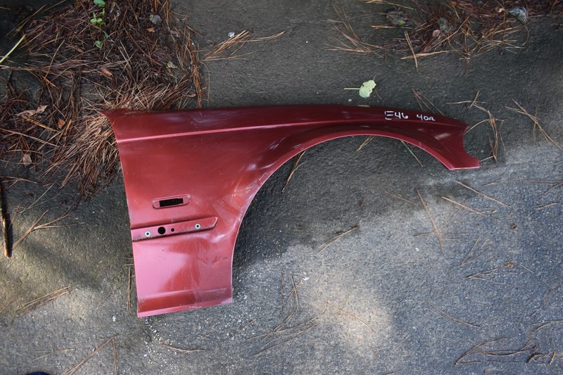 2002-2005 BMW E46 RIGHT SIDE FENDER FACTORY OEM LOCAL PICKUP
